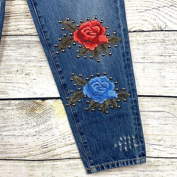 CARMAR  High Waisted Distressed Embroidered Studded Boyfriend Jeans Size 26 - Picture 8 of 15